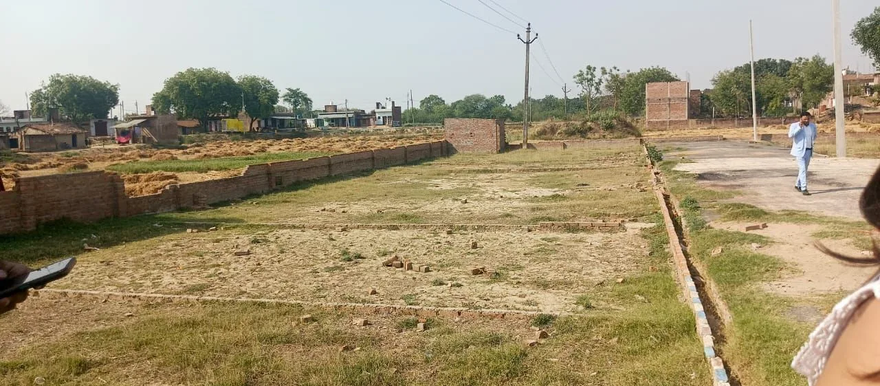 Plot available on 4 lane highway 3